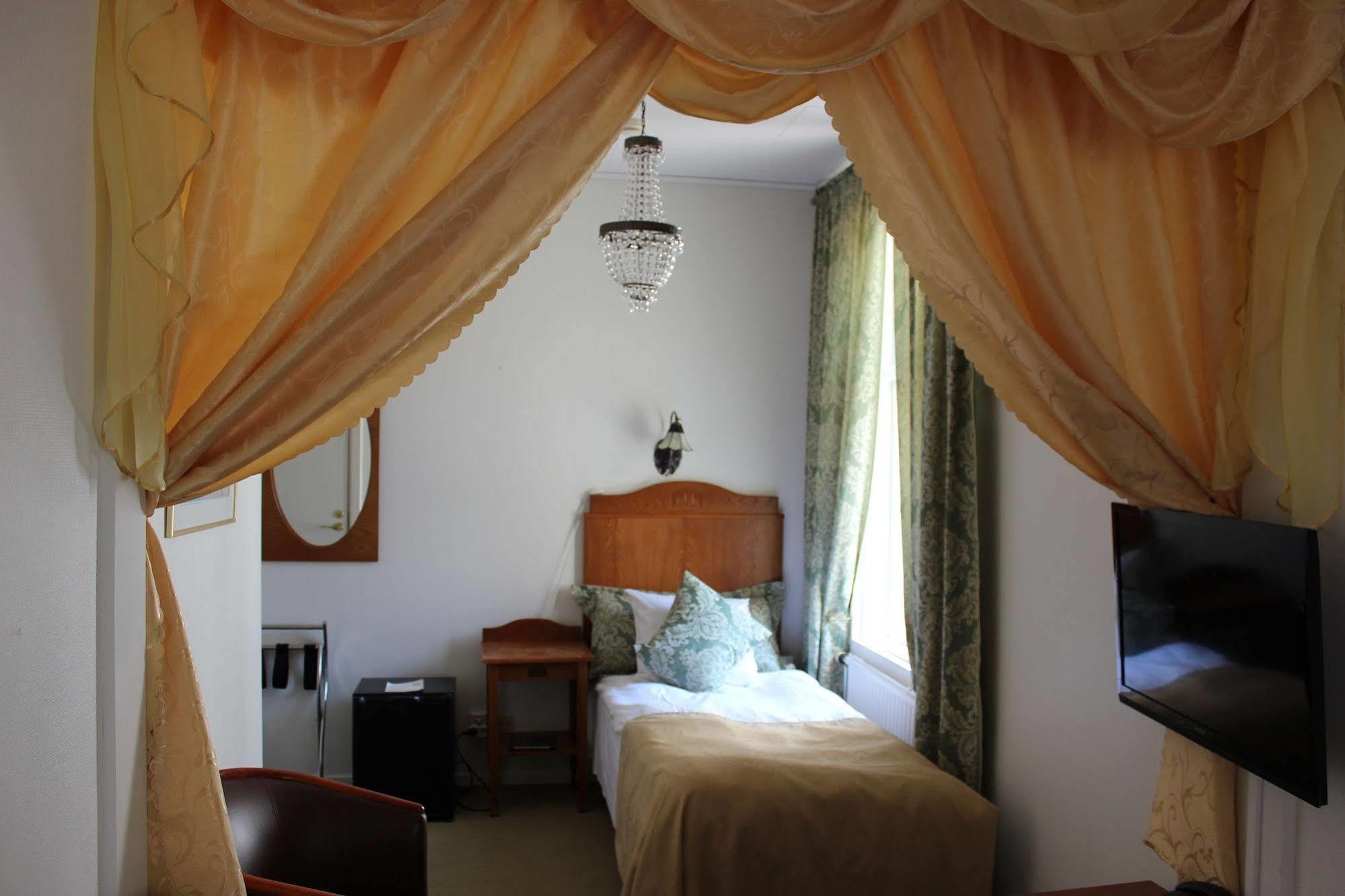 Hotell Laeckoe Lidköping Exteriér fotografie